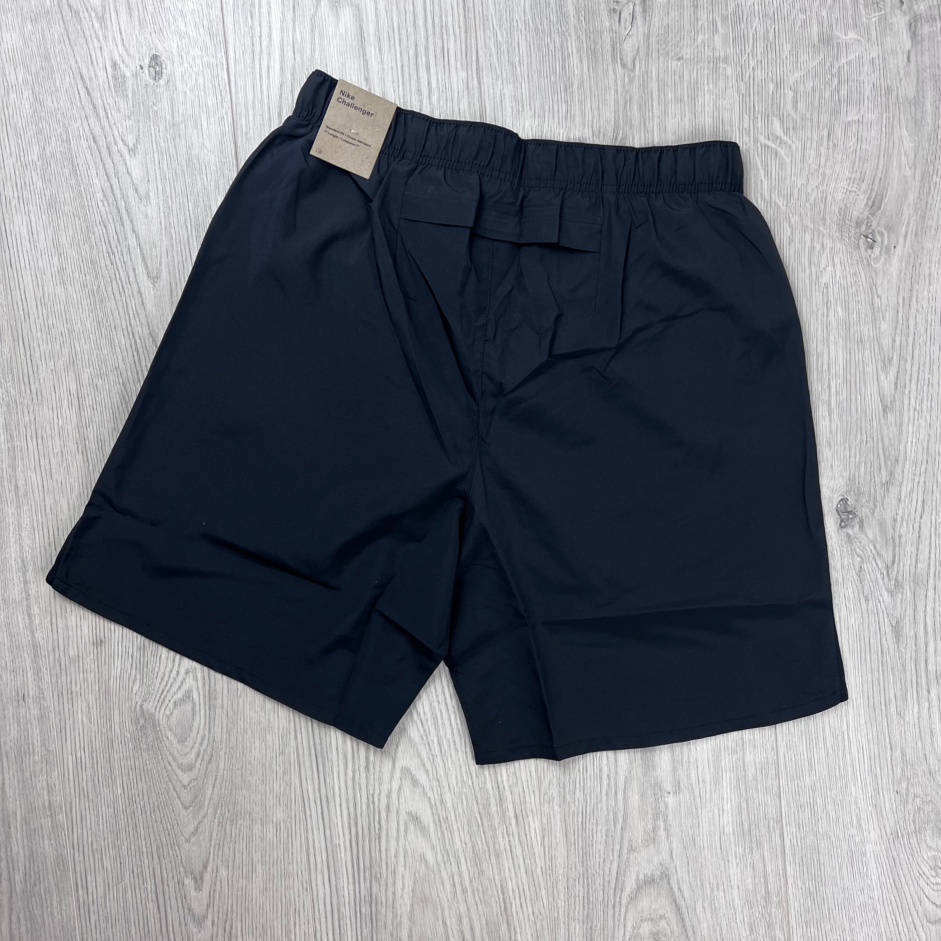 Nike 'Challenger' Pocket Shorts - Black