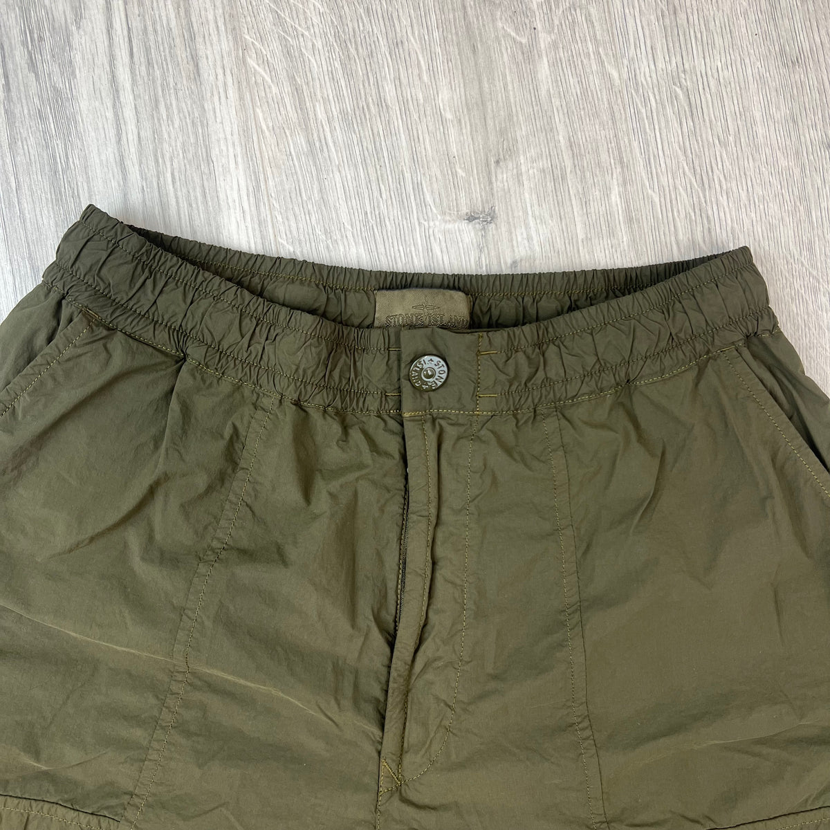 Stone Island Ghost SMERIGLIATO Cargo Trousers - Military Green