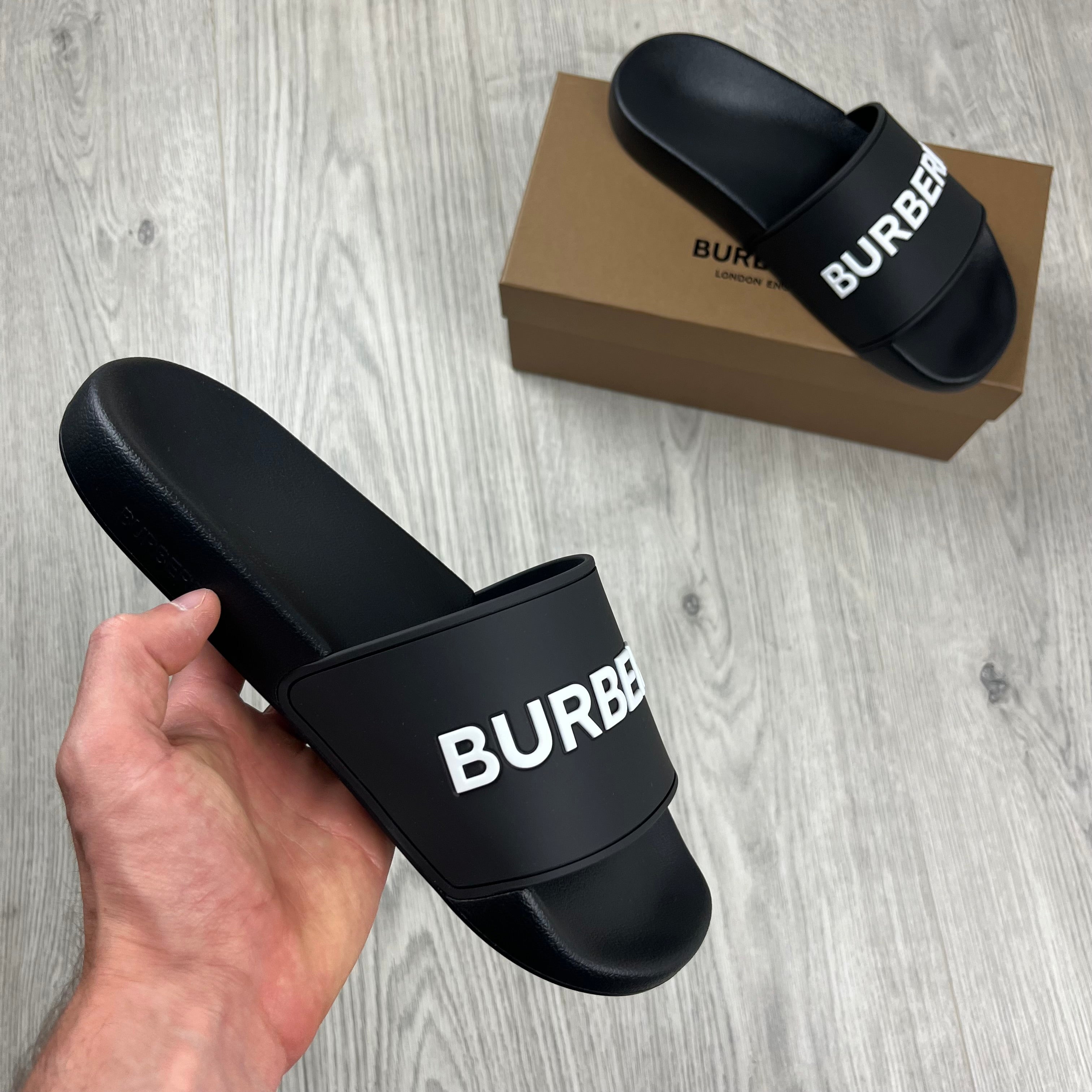 Burberry Holiday Set - Black