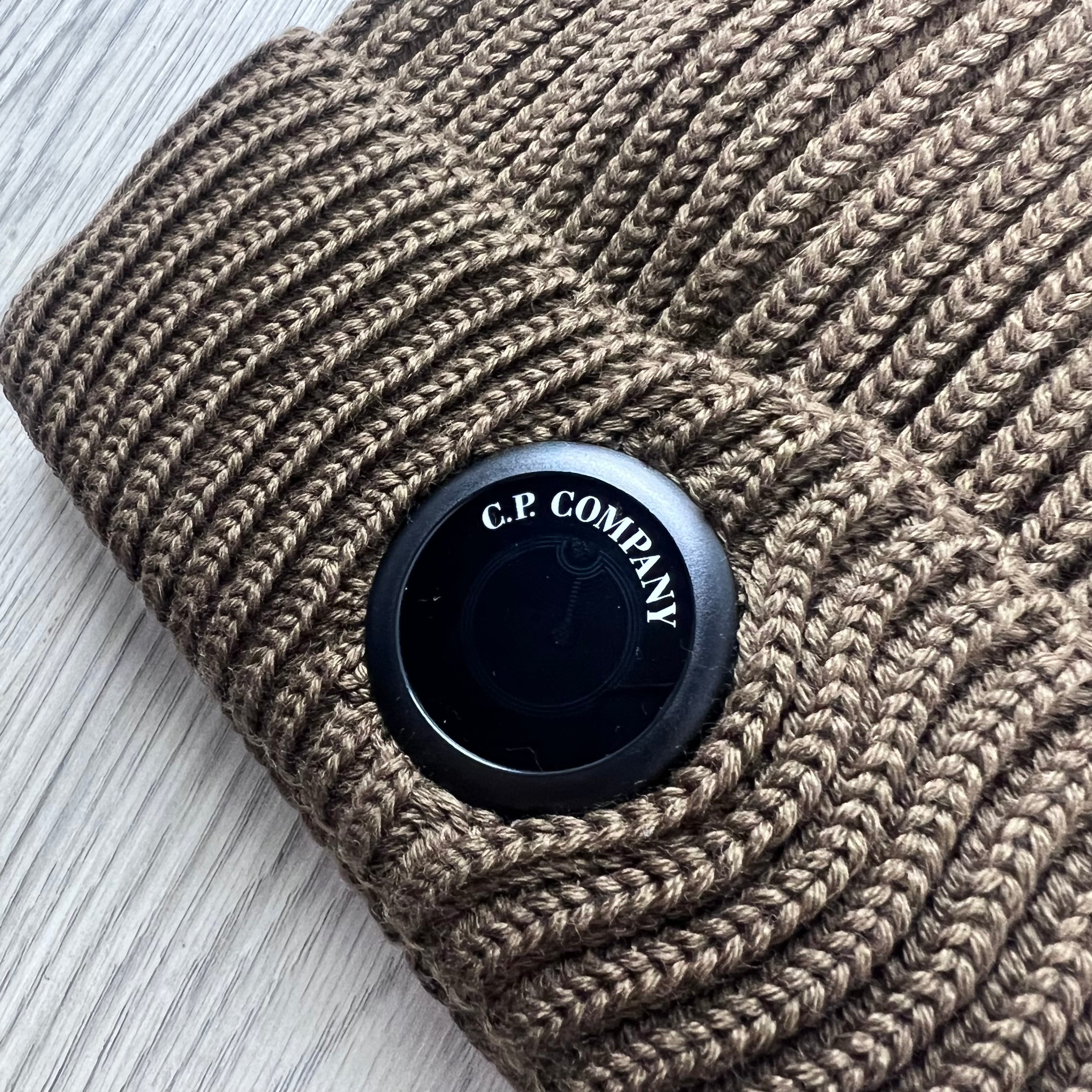 CP Company Lens Beanie - Ermine